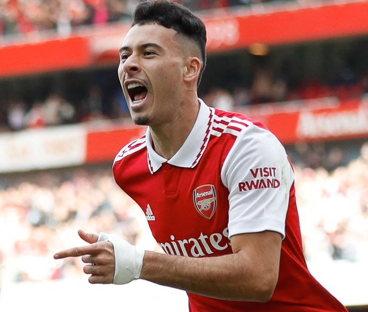 冬季转会窗下阿森纳球员合同与引援策略探讨